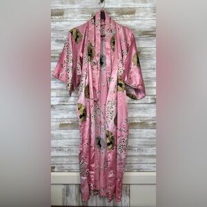 Japanese Kimono Women’s Pink Floral Robe Sode-Tsuke
